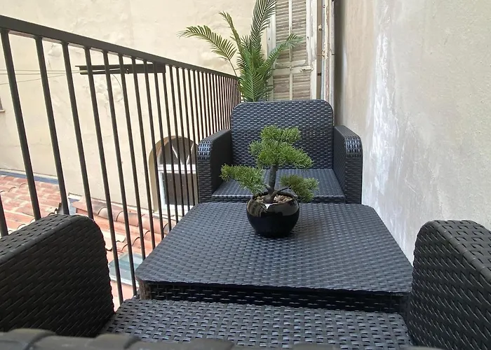 Zen And Charming - Center -5 Min Walk To Sea- 2br * Nice