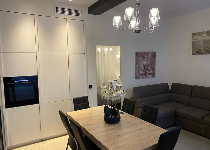 Zen And Charming - Center -5 Min Walk To Sea- 2br Lejlighed *