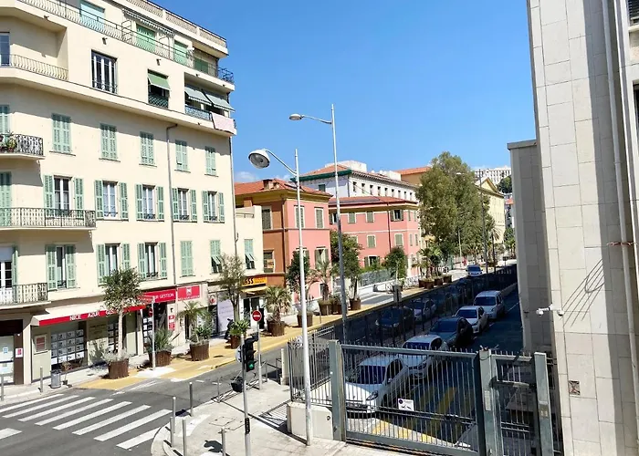 Zen And Charming - Center -5 Min Walk To Sea- 2br Lejlighed Nice